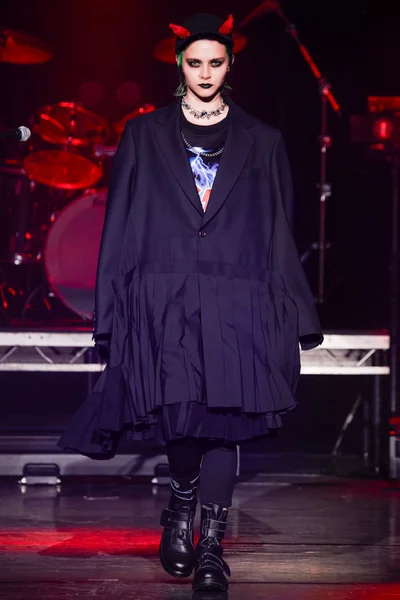 Look 57